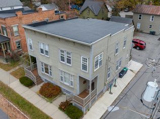 41 Walton St, Saratoga Springs, NY 12866