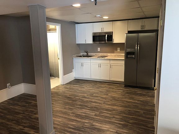 Beautiful ash grey floors. Easy clean up.