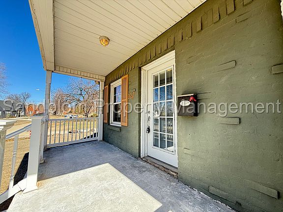 2nd image of 1637 S Columbia Pl