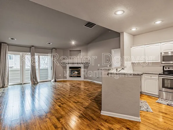 7388 S Alkire St APT 306, Littleton, CO 80127