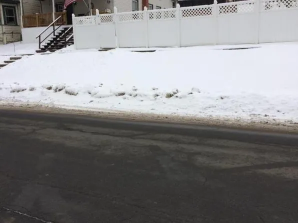 33 Williams St, Whitehall, NY 12887