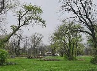 319 N 83rd St, Centreville, IL 62203