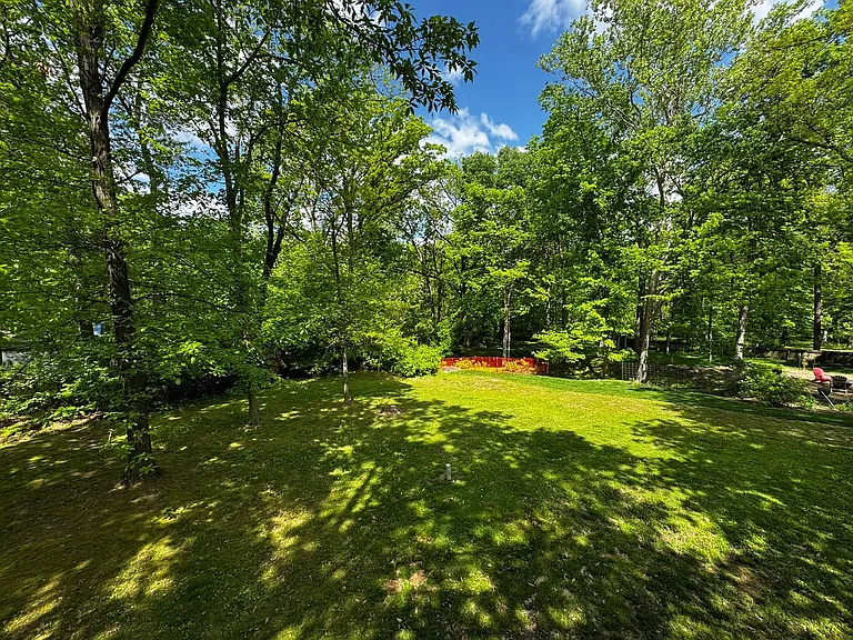 2301 Grant Ln — Photo 32