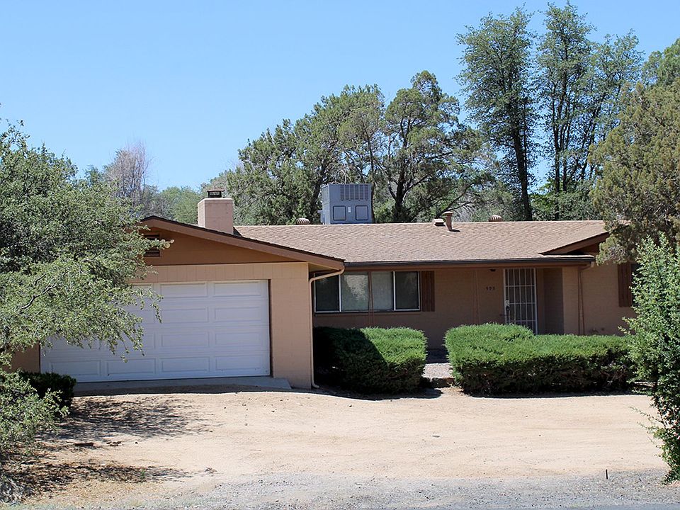 1st image of 903 Green Ln