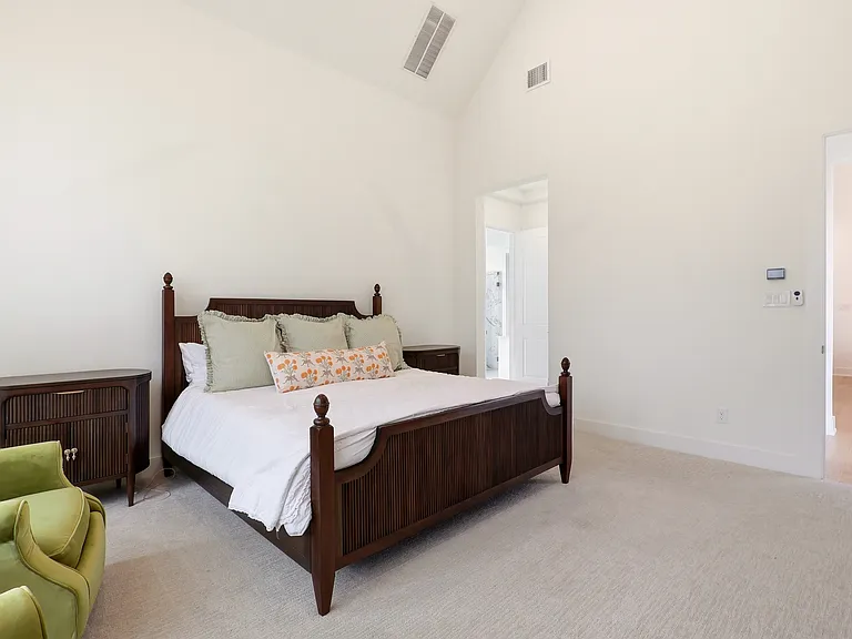 3148 Shaddock Blvd — Photo 2