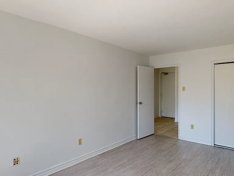 360 Frank St — Photo 25