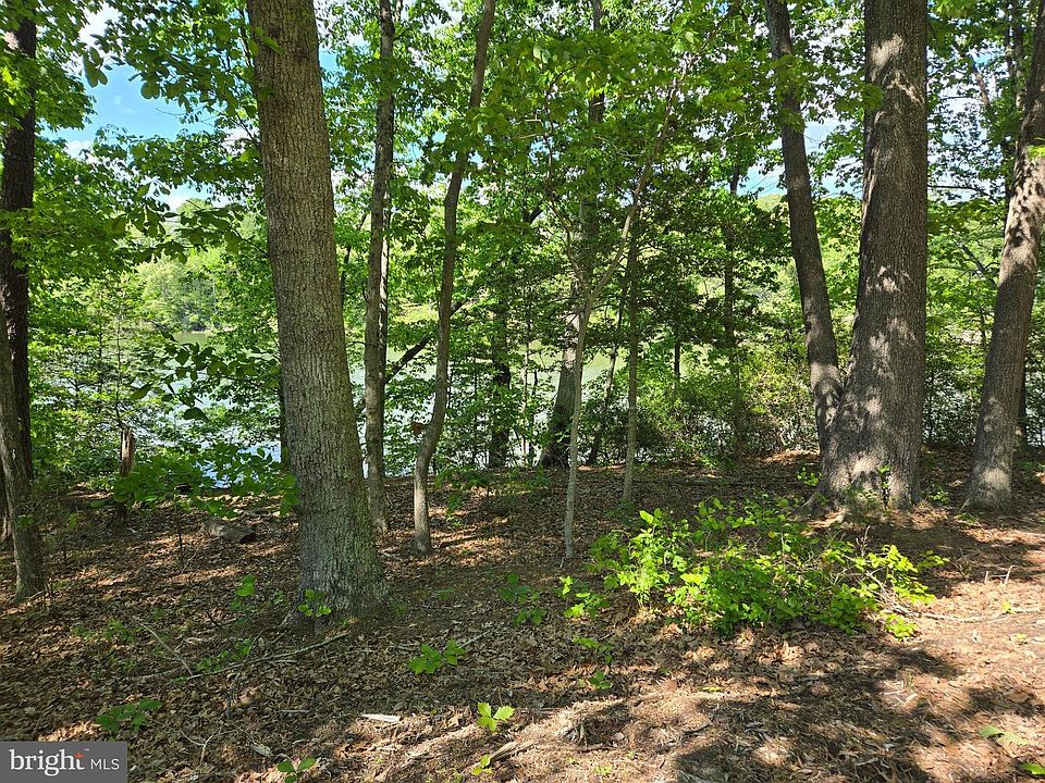 1st image of 3 Seaside Ln