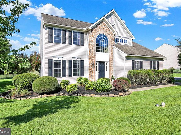 5th image of 49 Pennwood Dr