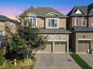 9 SW Coates Of Arms Ln NE, Ajax, ON L1T 3S2