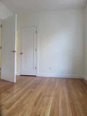 Rented by Space Real Estate | media 25