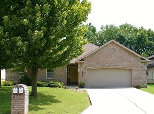 3878 S Hillsdale Ave, Springfield, MO 65807