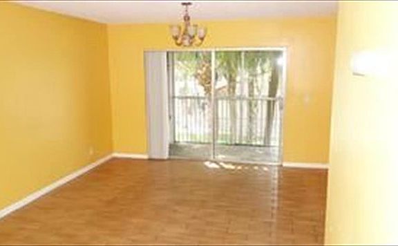 3rd image of 8770 Royal Palm Blvd #2022