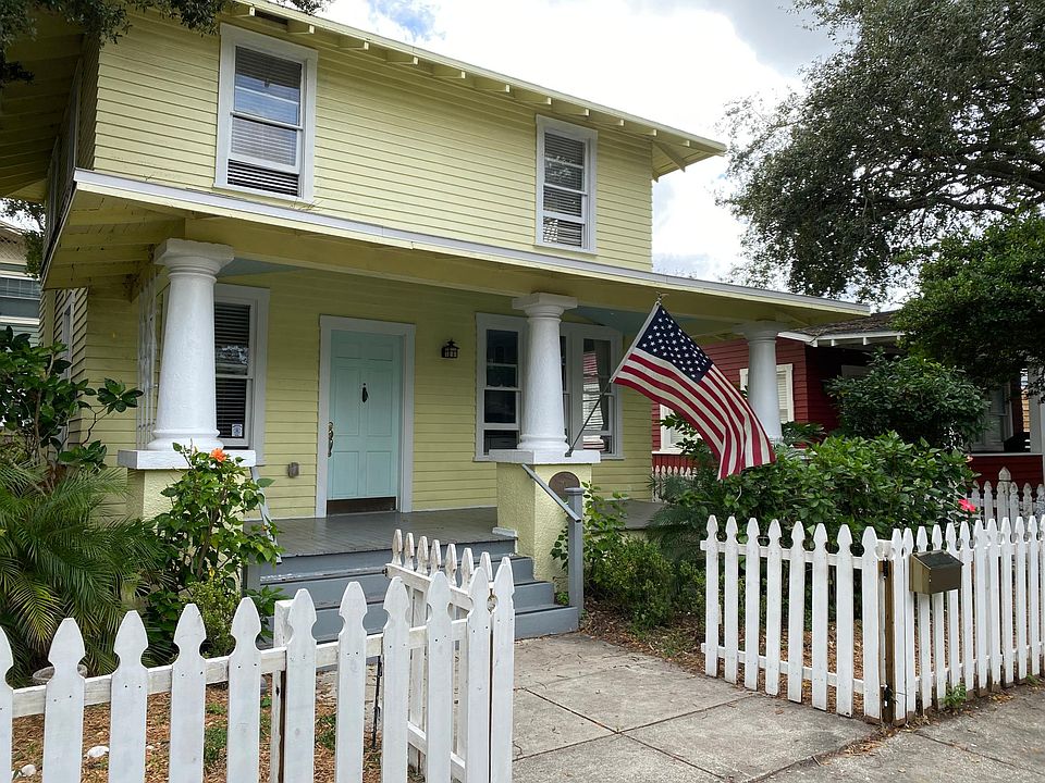 1st image of 704 S Bungalow Ter