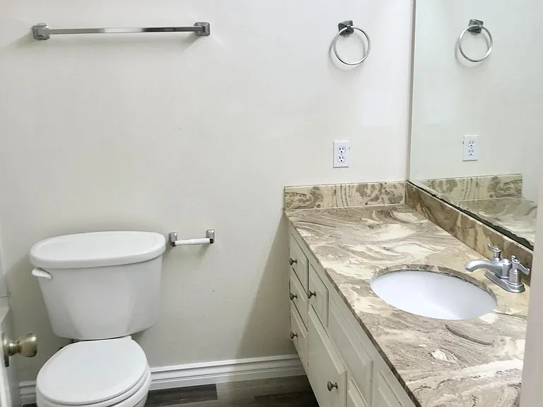 9835 Genesee Ave — Photo 14