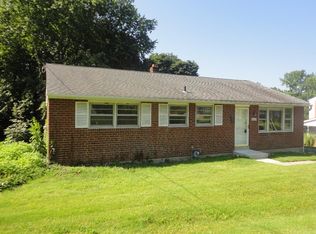 4946 Jackson Dr, Brookhaven, PA 19015