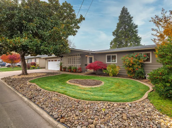 905 Comet Ave, Central Pt, OR 97502