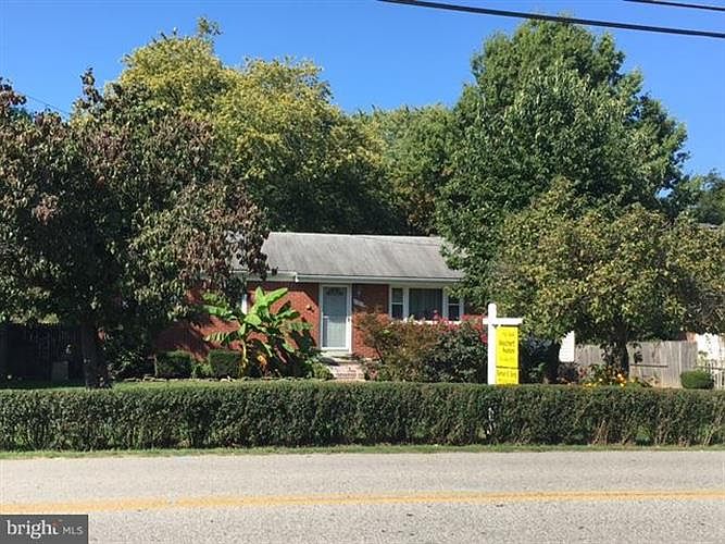 1st image of 8622 Lukens Ln