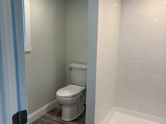 5th image of 168 Mount Hope Ave APT 1