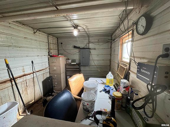 5th image of 2438 Indigo Ln