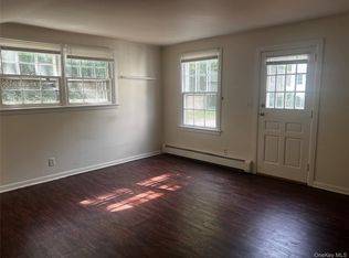 14 Oyster Bay Rd, Locust Valley, NY 11560