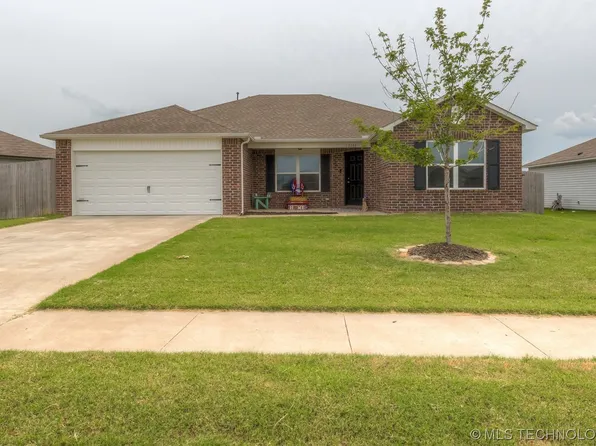 10180 E Kathy St, Claremore, OK 74019