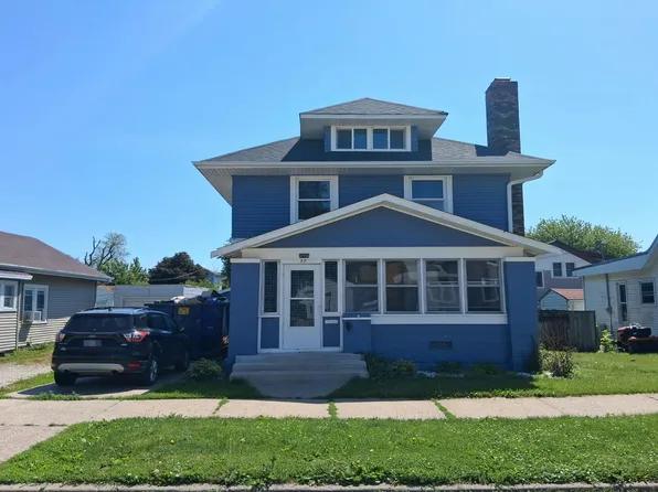 12 S 7th St, Marshalltown, IA 50158