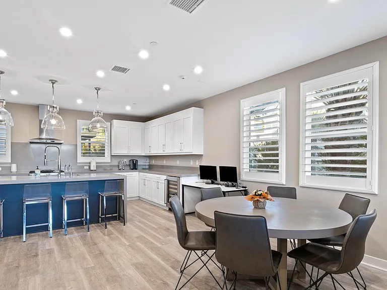 2741 Via Avella Dr — Photo 35