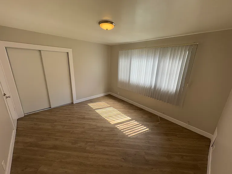 1733 Garfield Pl #5 — Photo 5