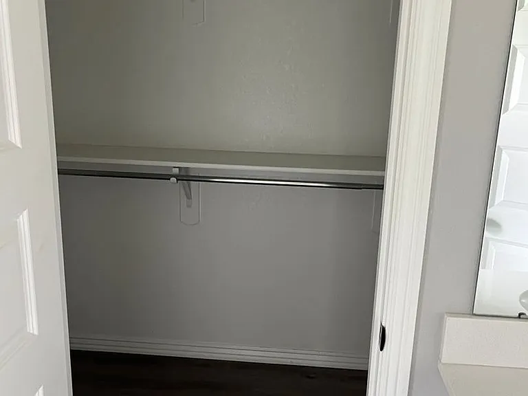 1518 Northridge Dr E — Photo 32