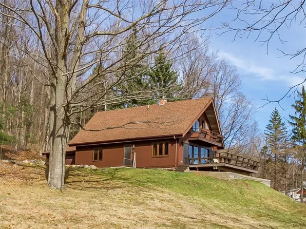 6038 State Route 21, Naples, NY 14512