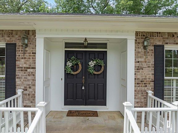 3rd image of 204 County Road 1470
