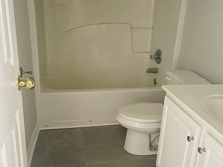 345 Shadetree Ln — Photo 5