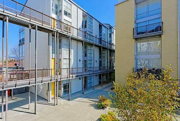4th image of 1007 41st St