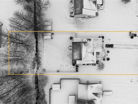 3rd image of 1244 Cross Dr