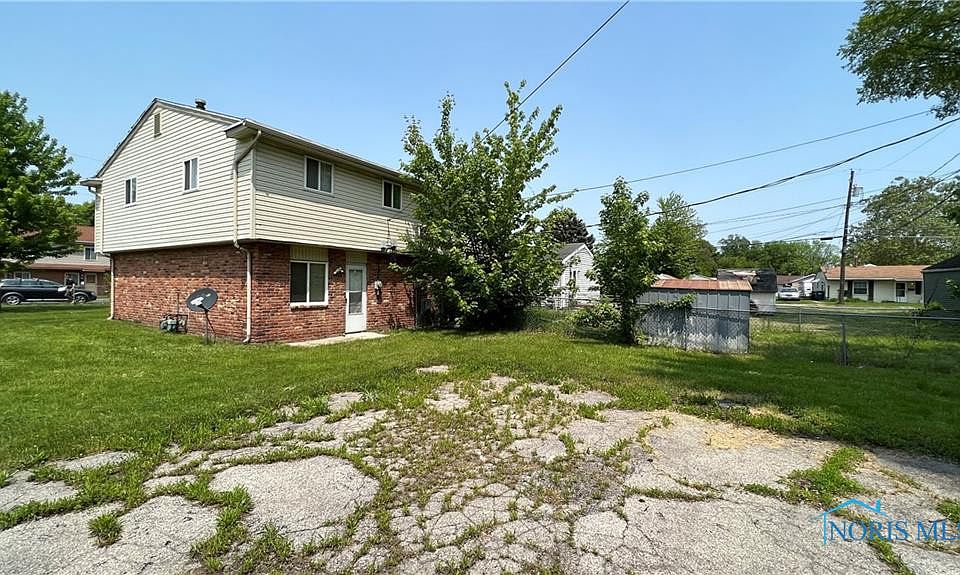 2nd image of 2246 Digby St