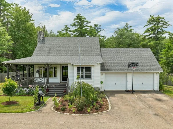 120 Governor Wentworth Highway, Moultonborough, NH 03254