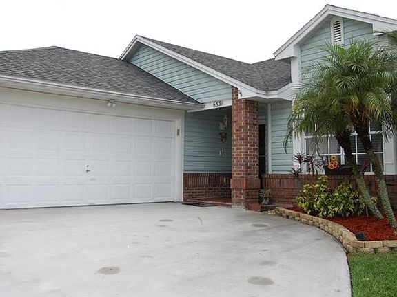 3rd image of 6531 Grosvenor Ln