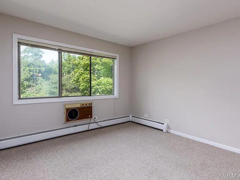 206 W Maple Ave #2C — Photo 4