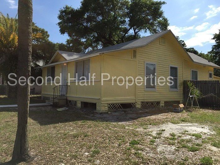1st image of 1711 39th St S
