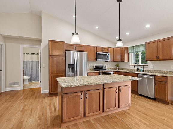 4th image of 108 Northern Spy Dr