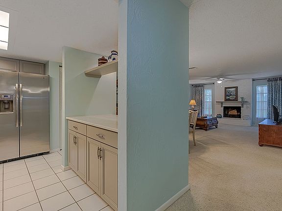 4th image of 1306 Marina Ave