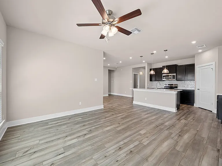 2719 Wasilla Dr — Photo 4