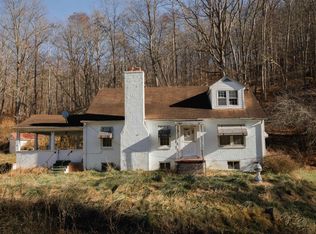 5451 Mays Branch Rd, Lavalette, WV 25535