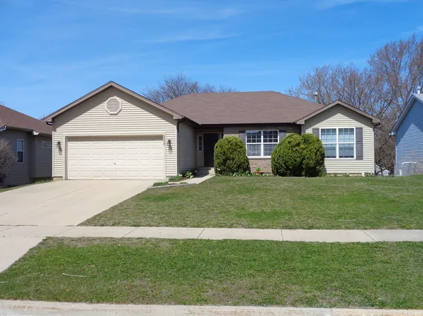 5224 Glenbrook Trl, McHenry, IL 60050