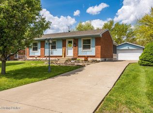 6703 Barbrook Rd, Louisville, KY 40258