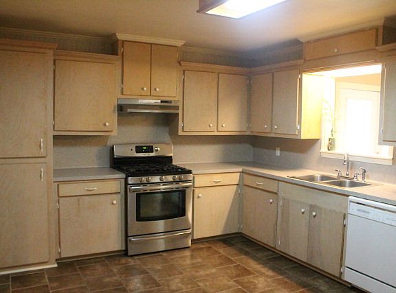 4th image of 1510 Meadowview Dr