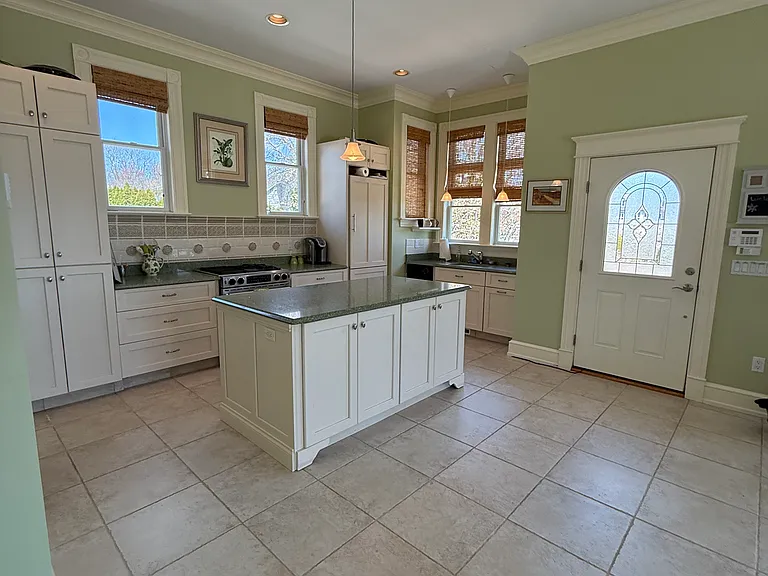 7 Ocean View Hwy — Photo 4