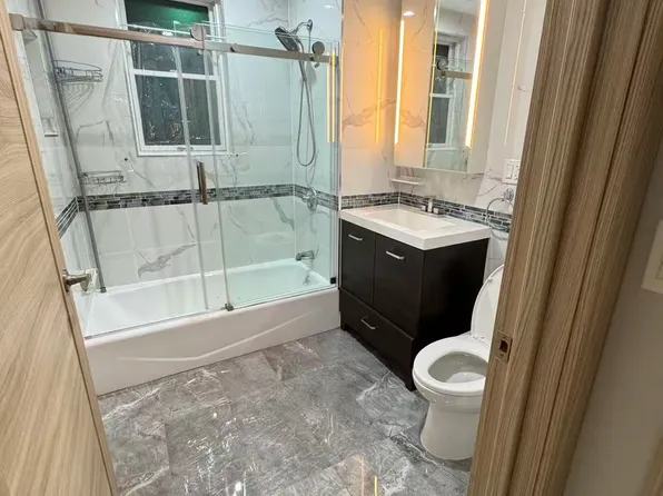 31-12 38th Avenue image 11 of 16