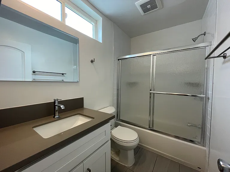 3762 Canfield Ave — Photo 6