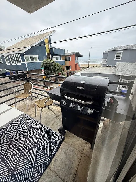 3 bed, 1500 sqft, $8,000 — Photo 2